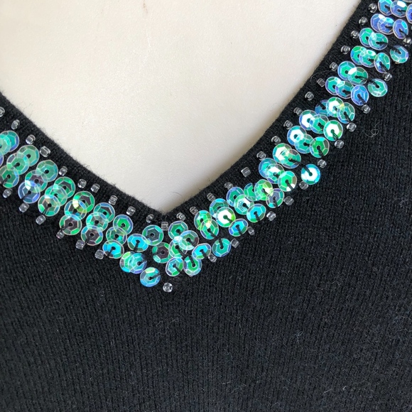 GAP black V-neck sequin trim sweater/NWT - Picture 5 of 7